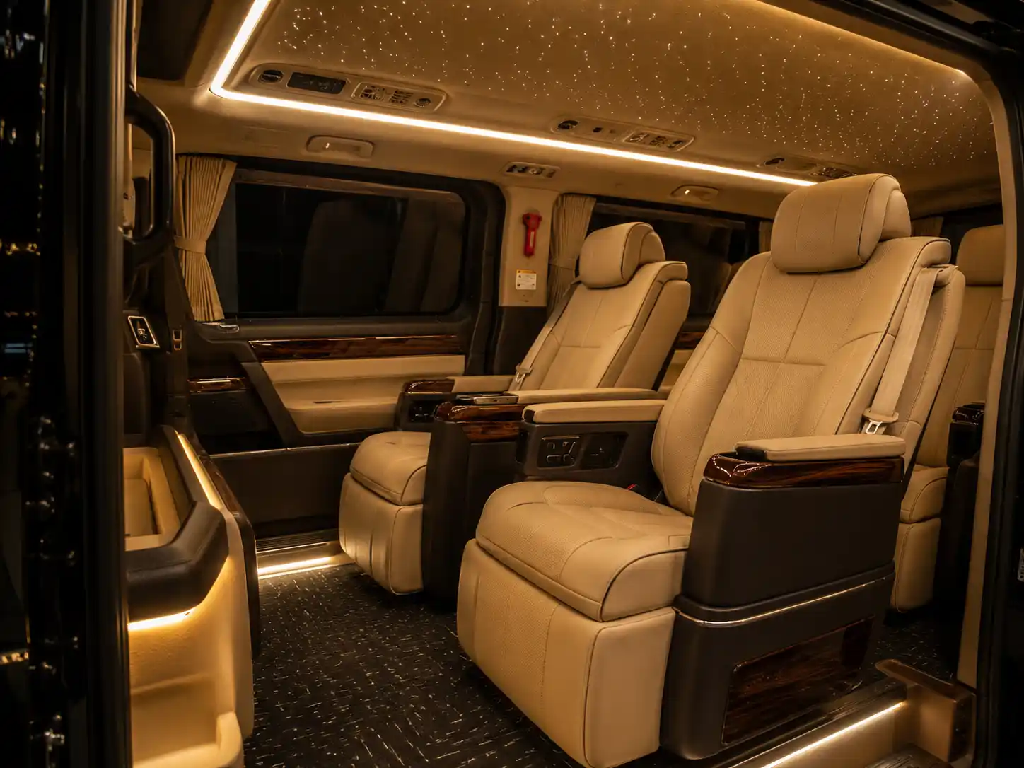 Interior kabin Hiace Premio captain seat